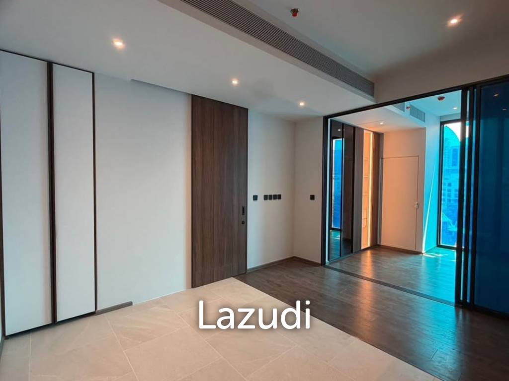 34.31 sqm 1 Bedroom Condo on 16th Floor at ROMM Convent Si Lom Bangkok