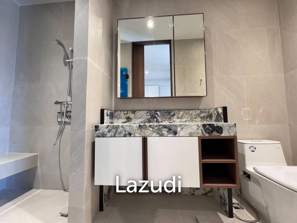 34.31 sqm 1 Bedroom Condo on 16th Floor at ROMM Convent Si Lom Bangkok