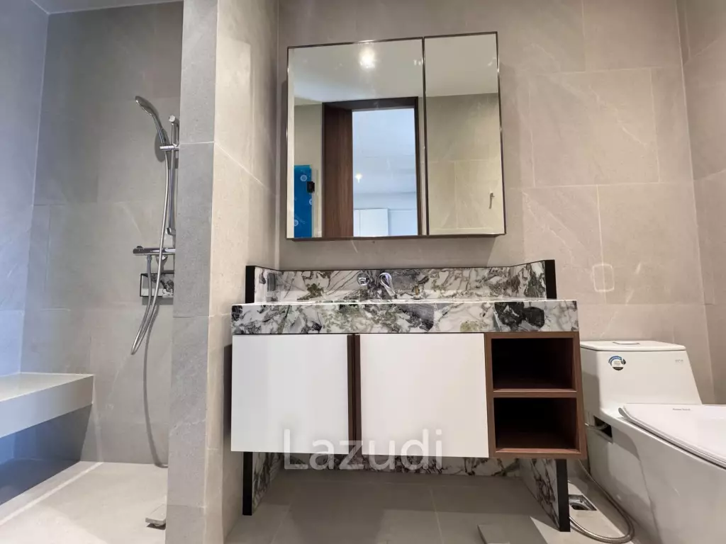 34.31 sqm 1 Bedroom Condo on 16th Floor at ROMM Convent Si Lom Bangkok