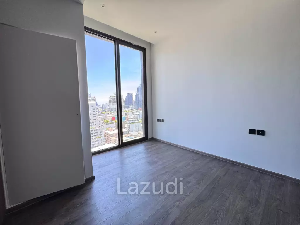 34.31 sqm 1 Bedroom Condo on 16th Floor at ROMM Convent Si Lom Bangkok