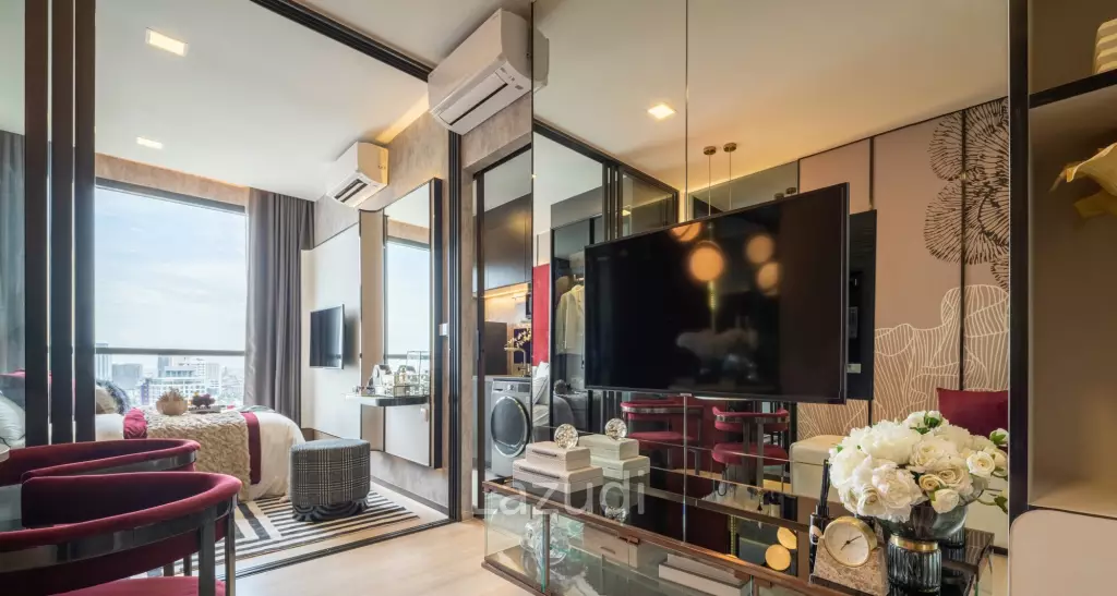 1 Bed 1 Bath 30 SQ.M The Privacy Jatujak