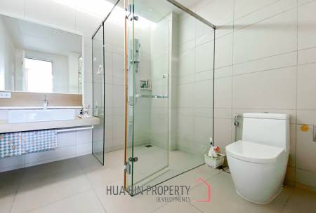 Ocas Condo : 2 Bedroom Condo On The Beach