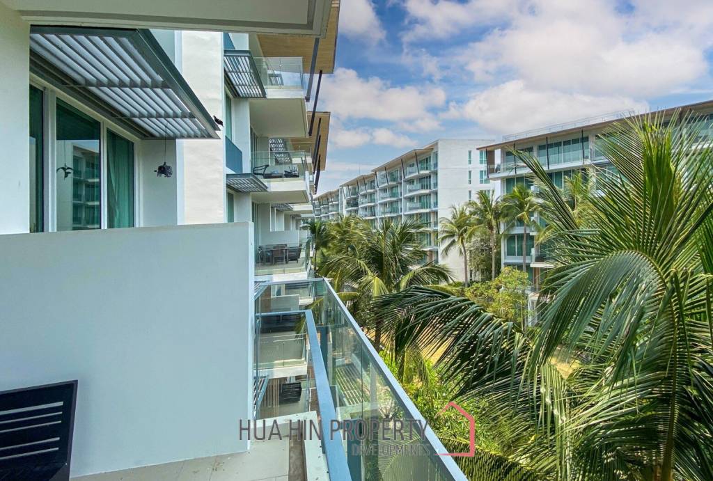 Ocas Condo : 2 Bedroom Condo On The Beach