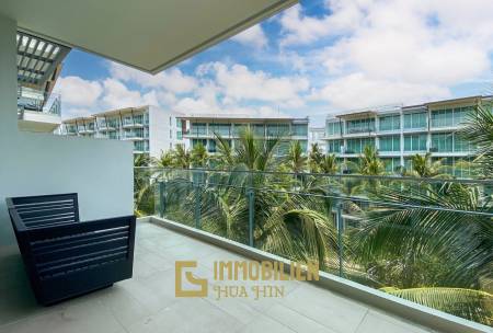 Ocas Condo : 2 Bedroom Condo On The Beach