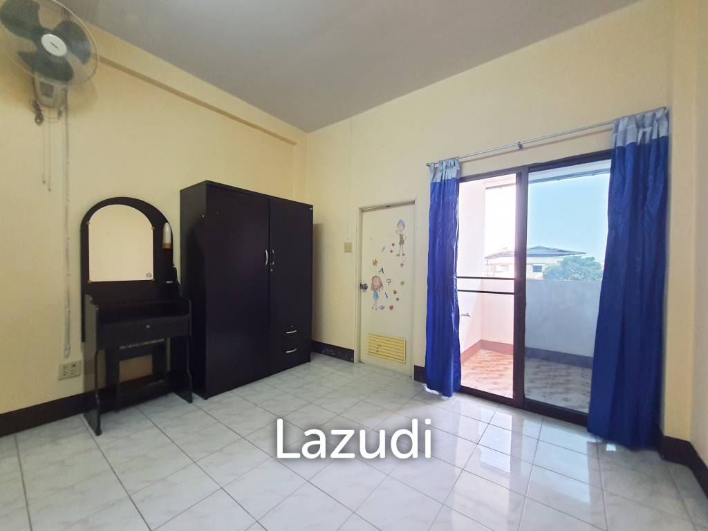 A dormitory with a 2-storey house Near to University.