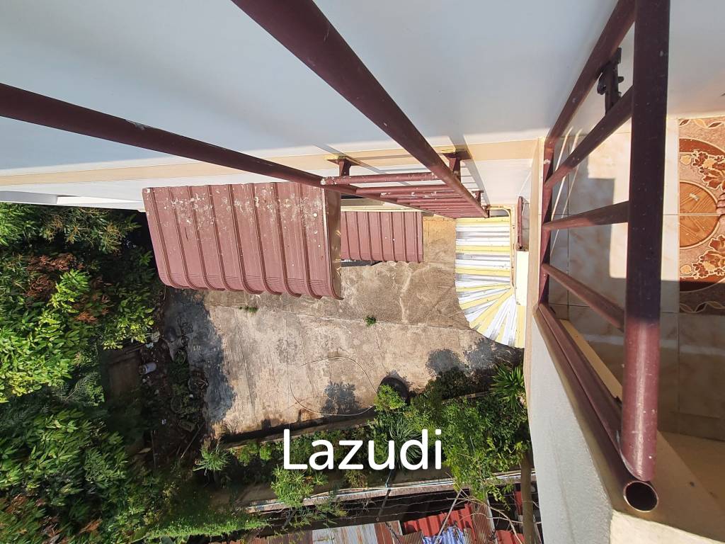 A dormitory with a 2-storey house Near to University.