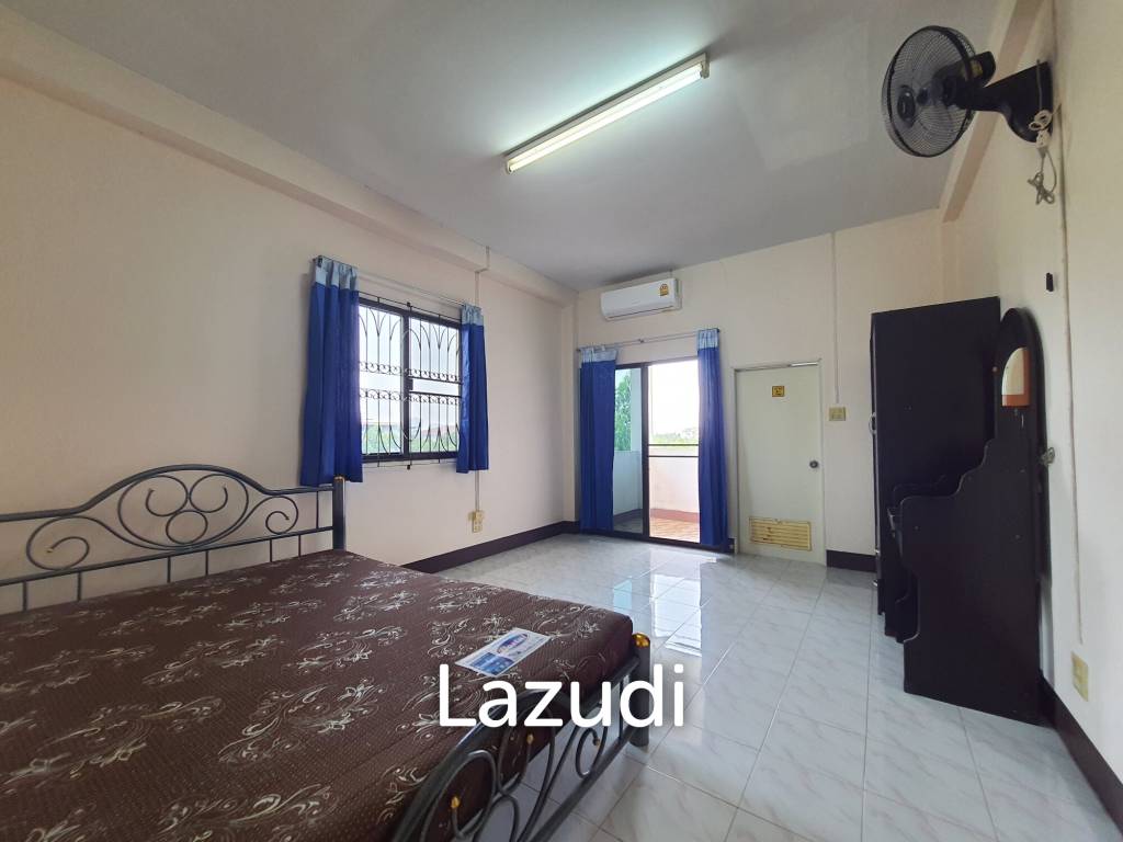 A dormitory with a 2-storey house Near to University.
