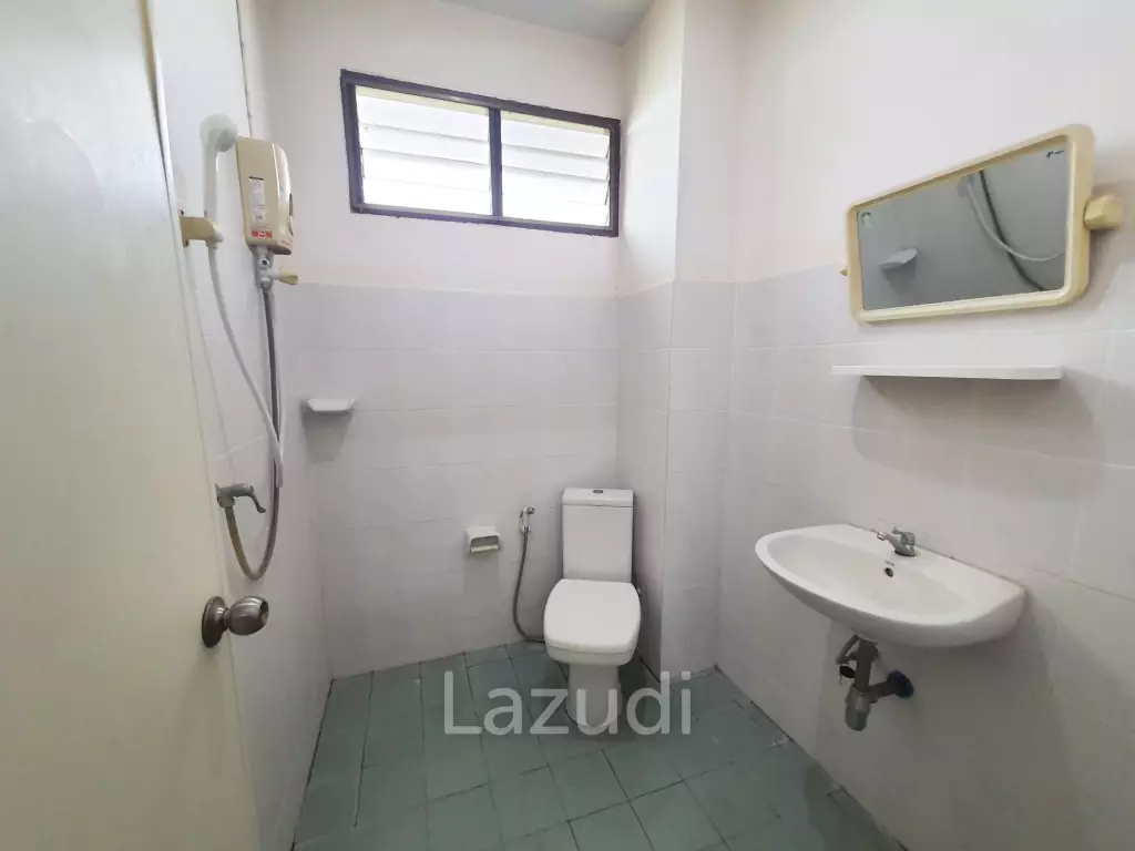 A dormitory with a 2-storey house Near to University.