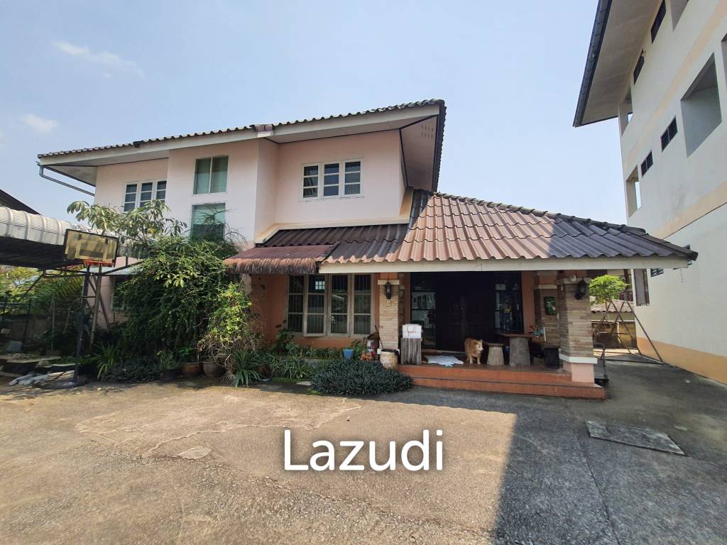 A dormitory with a 2-storey house Near to University.