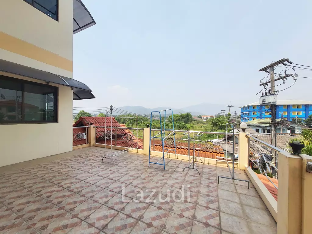 A dormitory with a 2-storey house Near to University.
