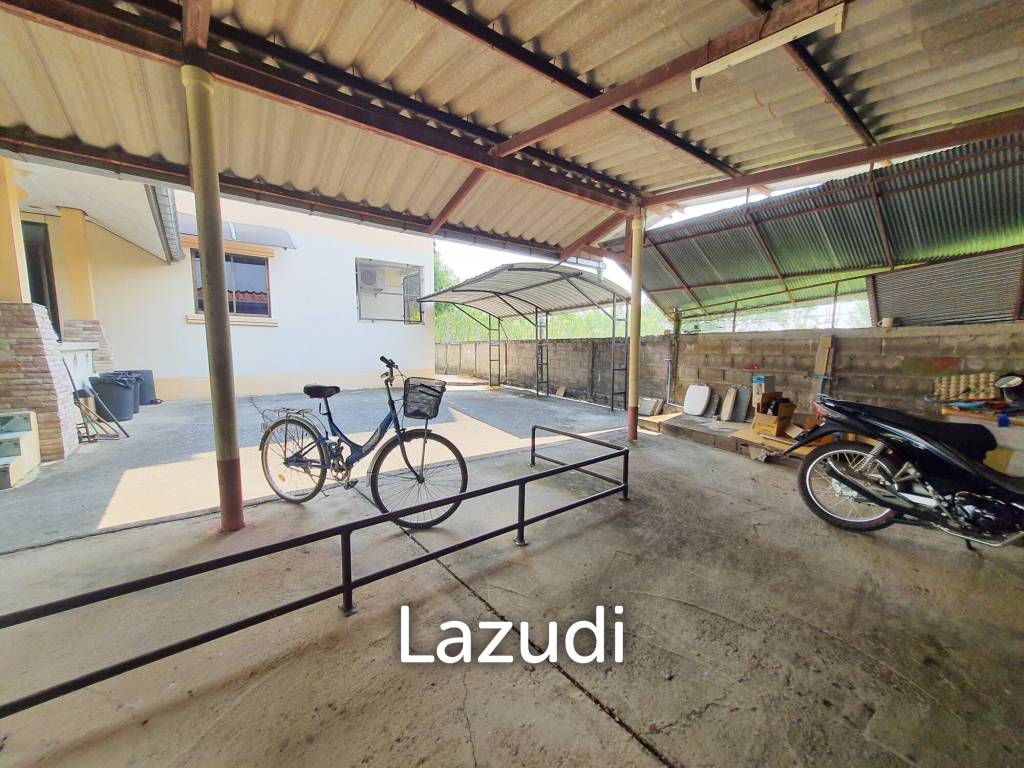 A dormitory with a 2-storey house Near to University.