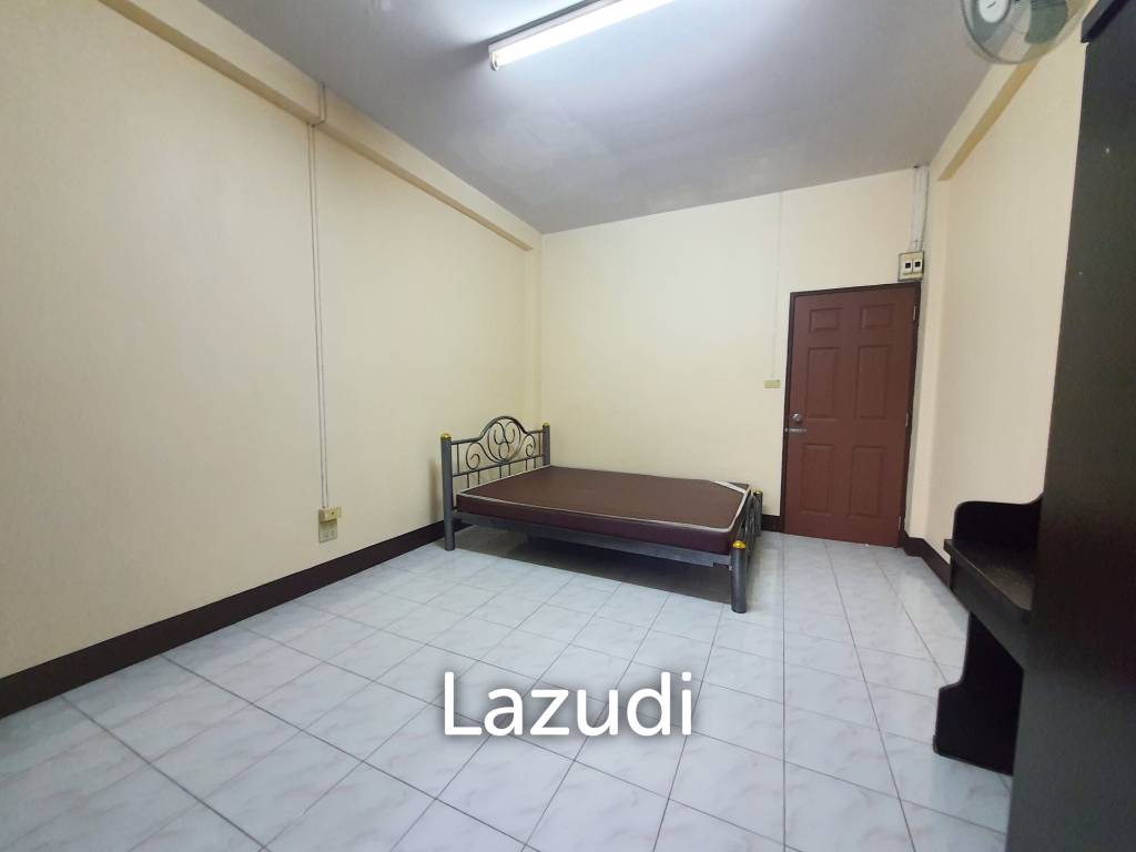 A dormitory with a 2-storey house Near to University.