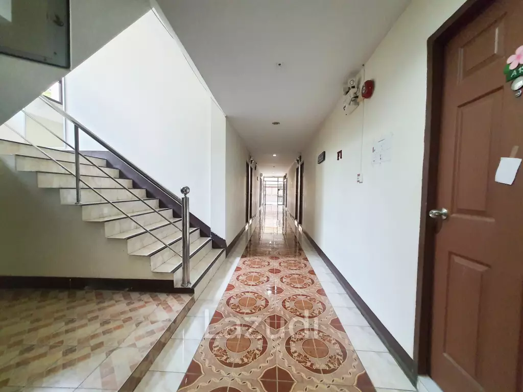 A dormitory with a 2-storey house Near to University.
