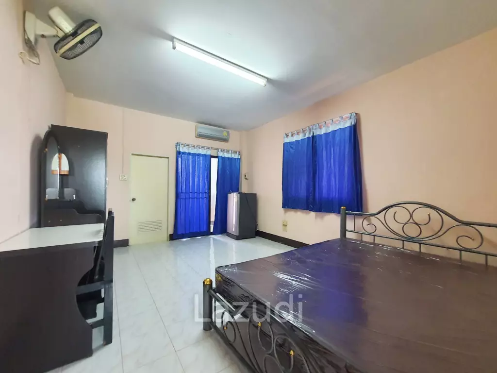 A dormitory with a 2-storey house Near to University.