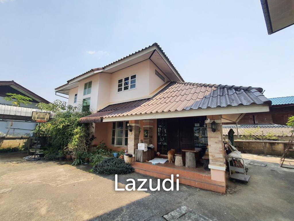A dormitory with a 2-storey house Near to University.
