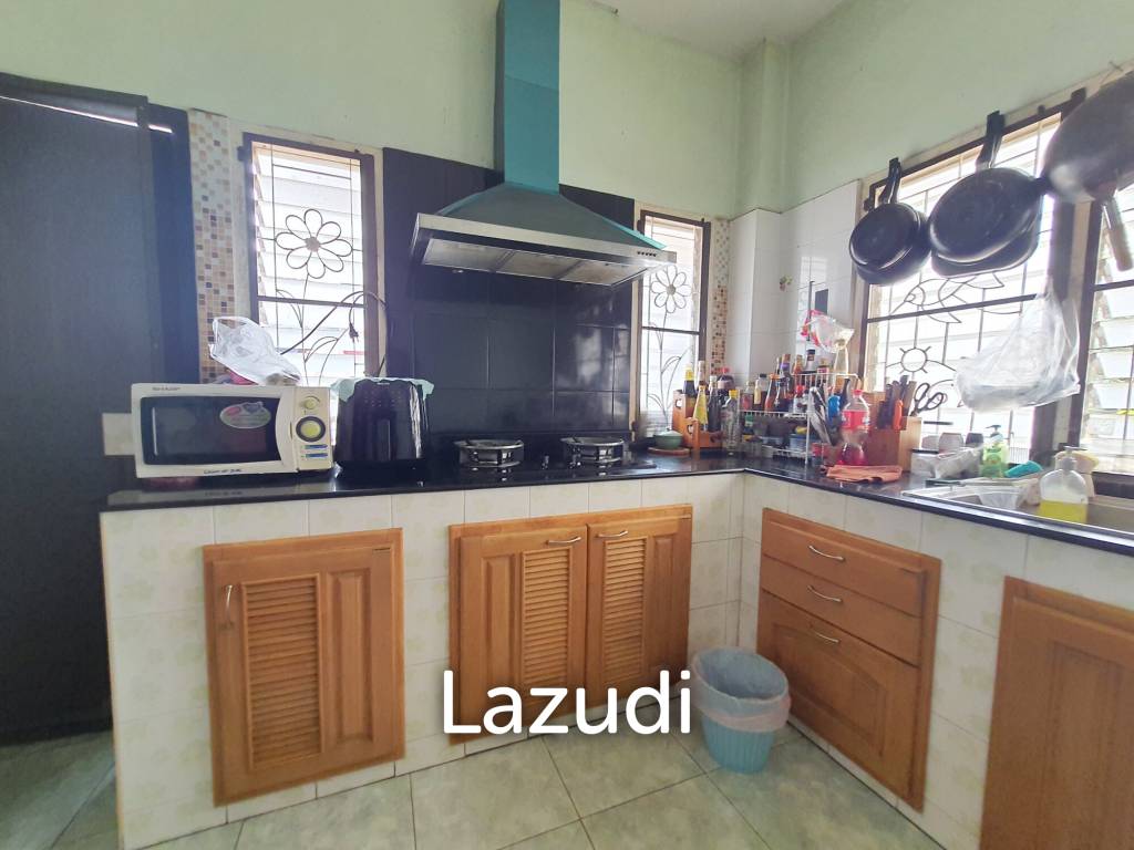 A dormitory with a 2-storey house Near to University.