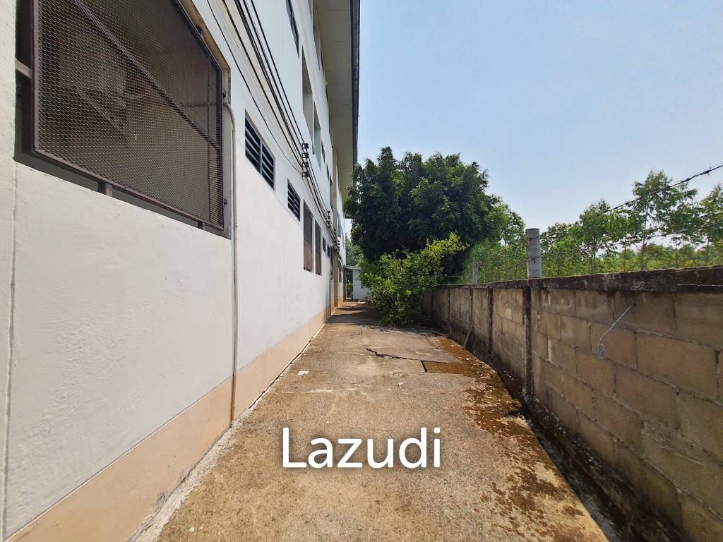 A dormitory with a 2-storey house Near to University.