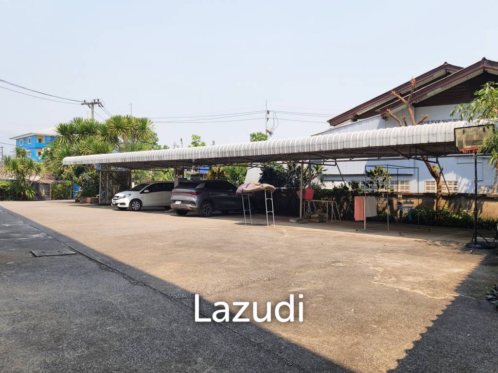 A dormitory with a 2-storey house Near to University.