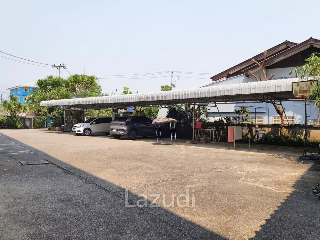 A dormitory with a 2-storey house Near to University.