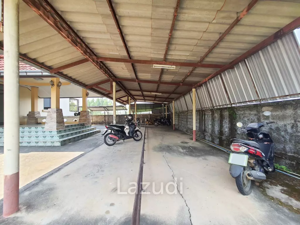 A dormitory with a 2-storey house Near to University.