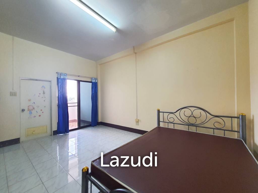 A dormitory with a 2-storey house Near to University.