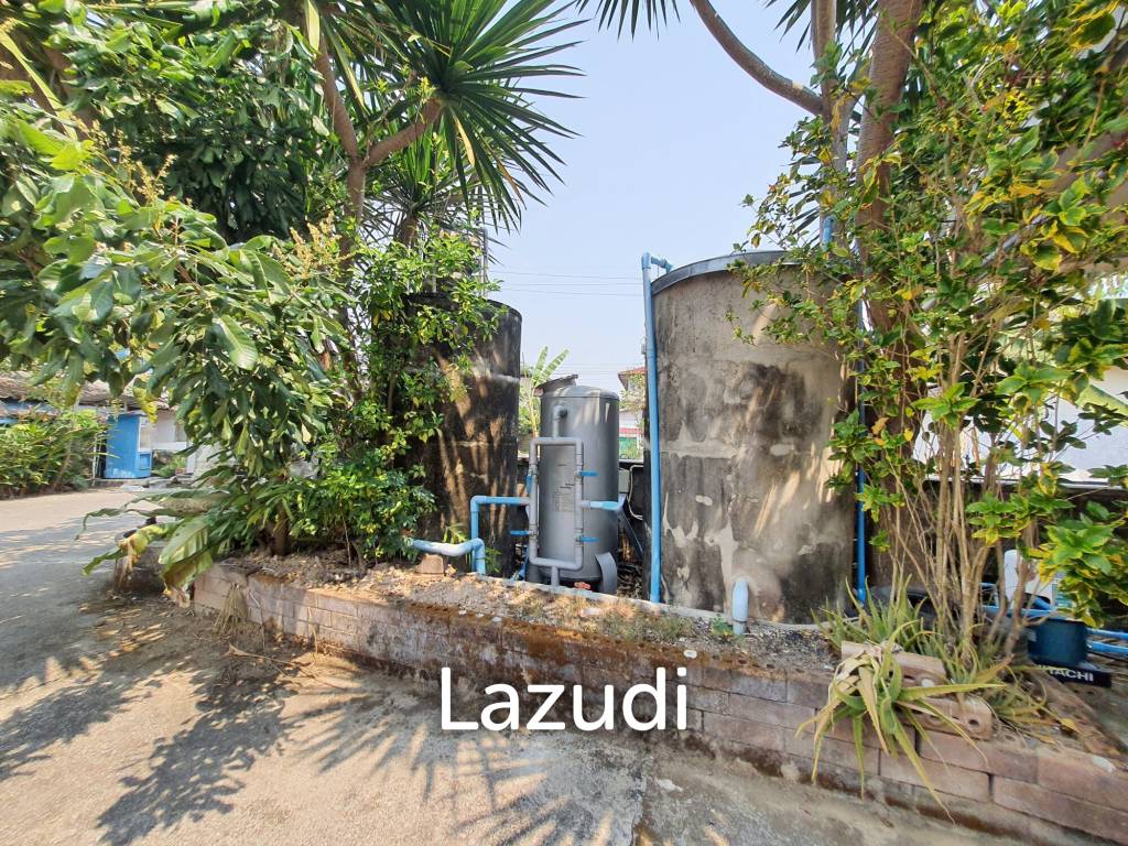 A dormitory with a 2-storey house Near to University.