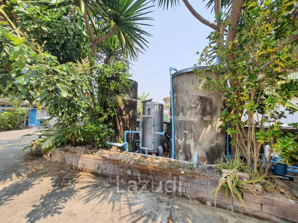 A dormitory with a 2-storey house Near to University.