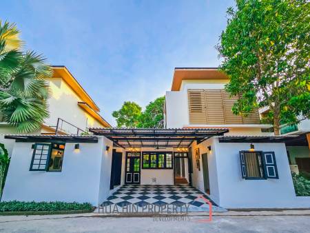 Itz Time Pool Villa : 2 Storey 3 Bedroom Pool Villa
