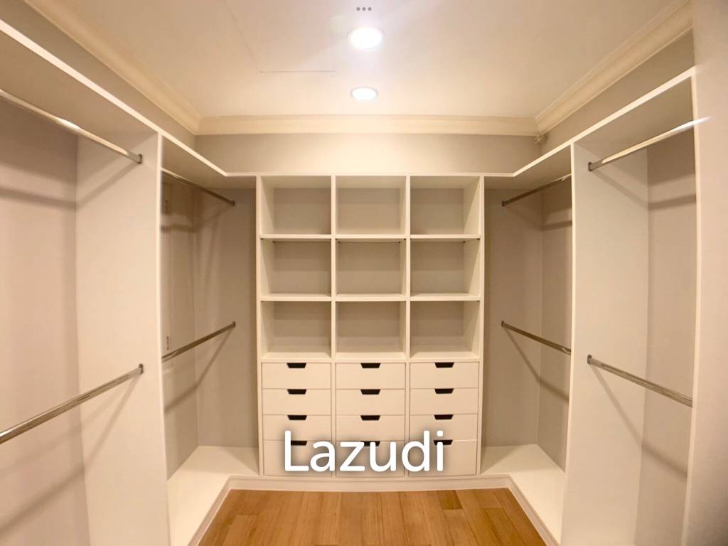 3 Bed 5 Bath 380 SQ.M.Townhouse with Pool 349 Residence
