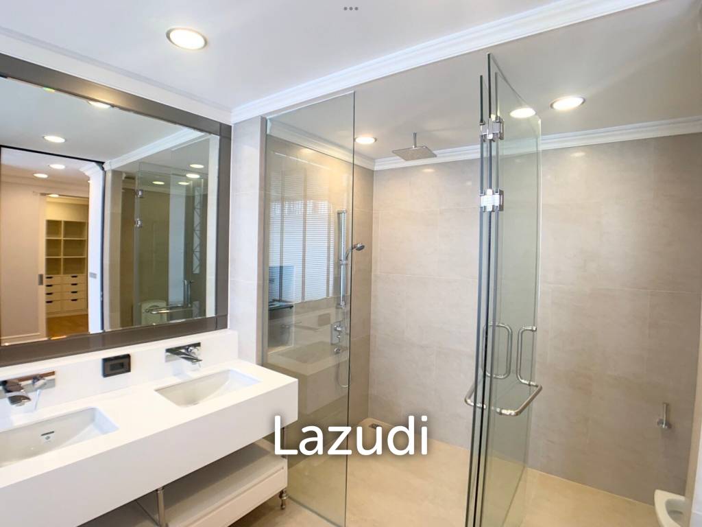 3 Bed 5 Bath 380 SQ.M.Townhouse with Pool 349 Residence