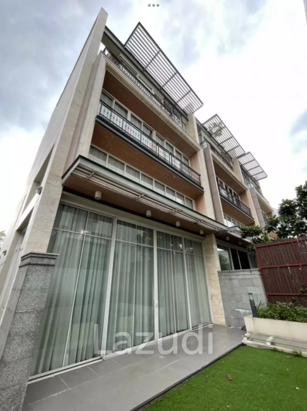 3 Bed 5 Bath 380 SQ.M.Townhouse with Pool 349 Residence