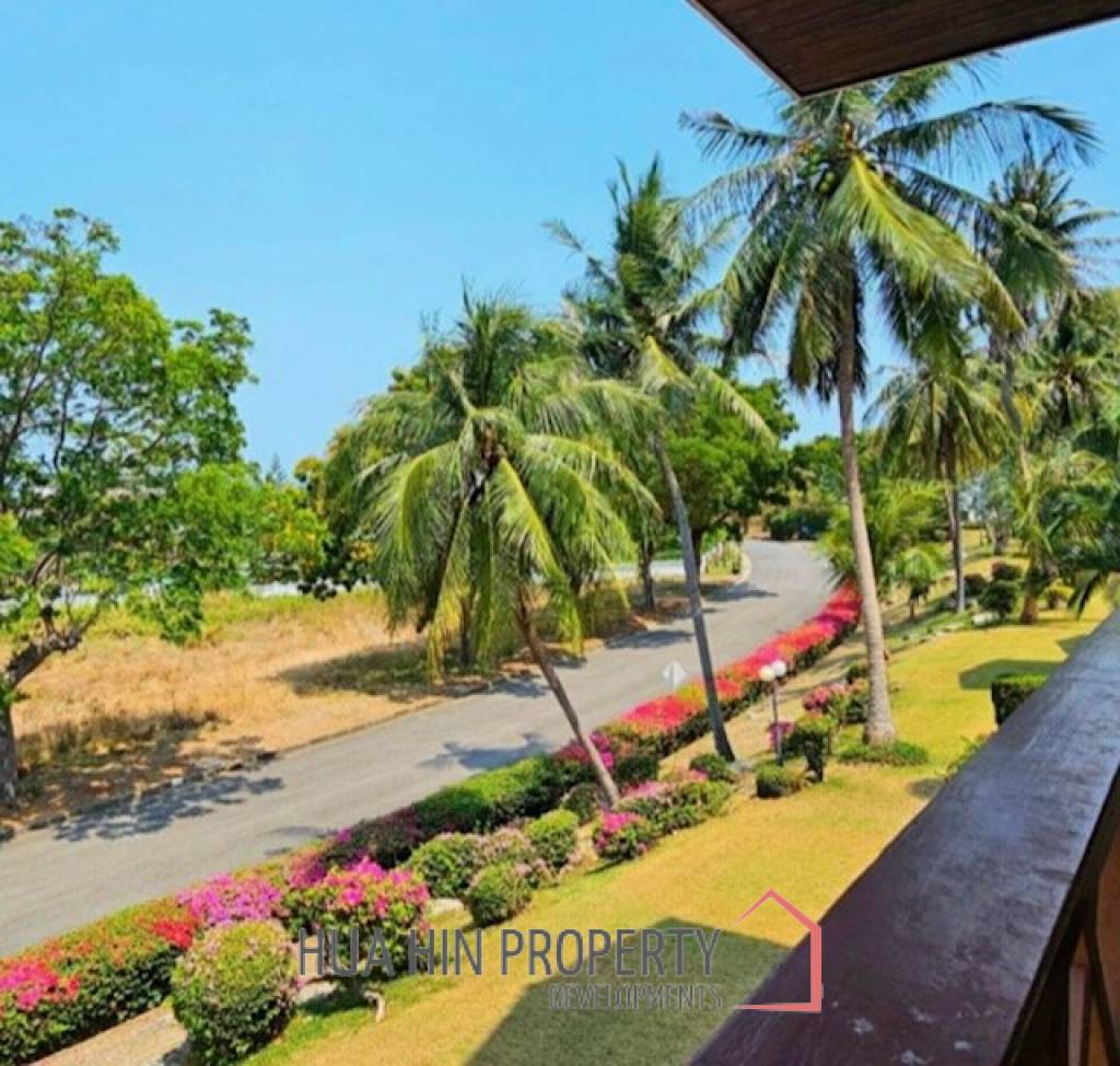 CONDO PALM HILL  : 3 bed nice view