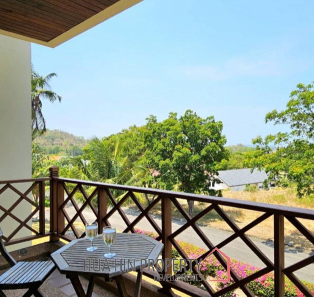 CONDO PALM HILL  : 3 bed nice view