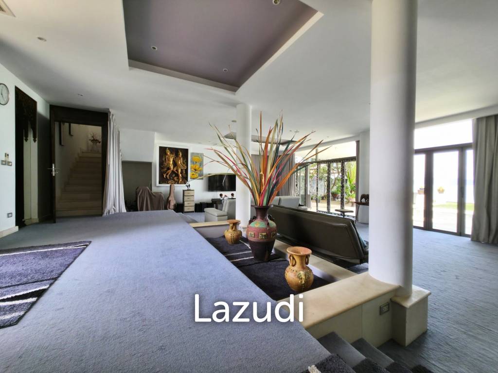 5-Beds Beachfront Villa with Special Price in Maenam