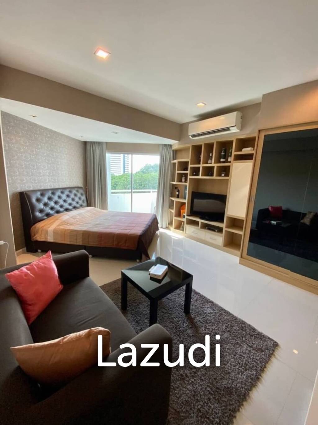 1 Bedroom 1 Bathroom 36 Sqm.Royal Beach Condo.