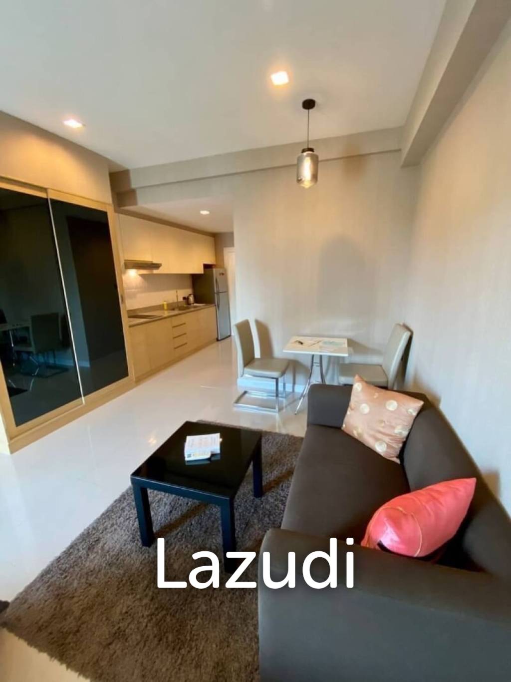 1 Bedroom 1 Bathroom 36 Sqm.Royal Beach Condo.