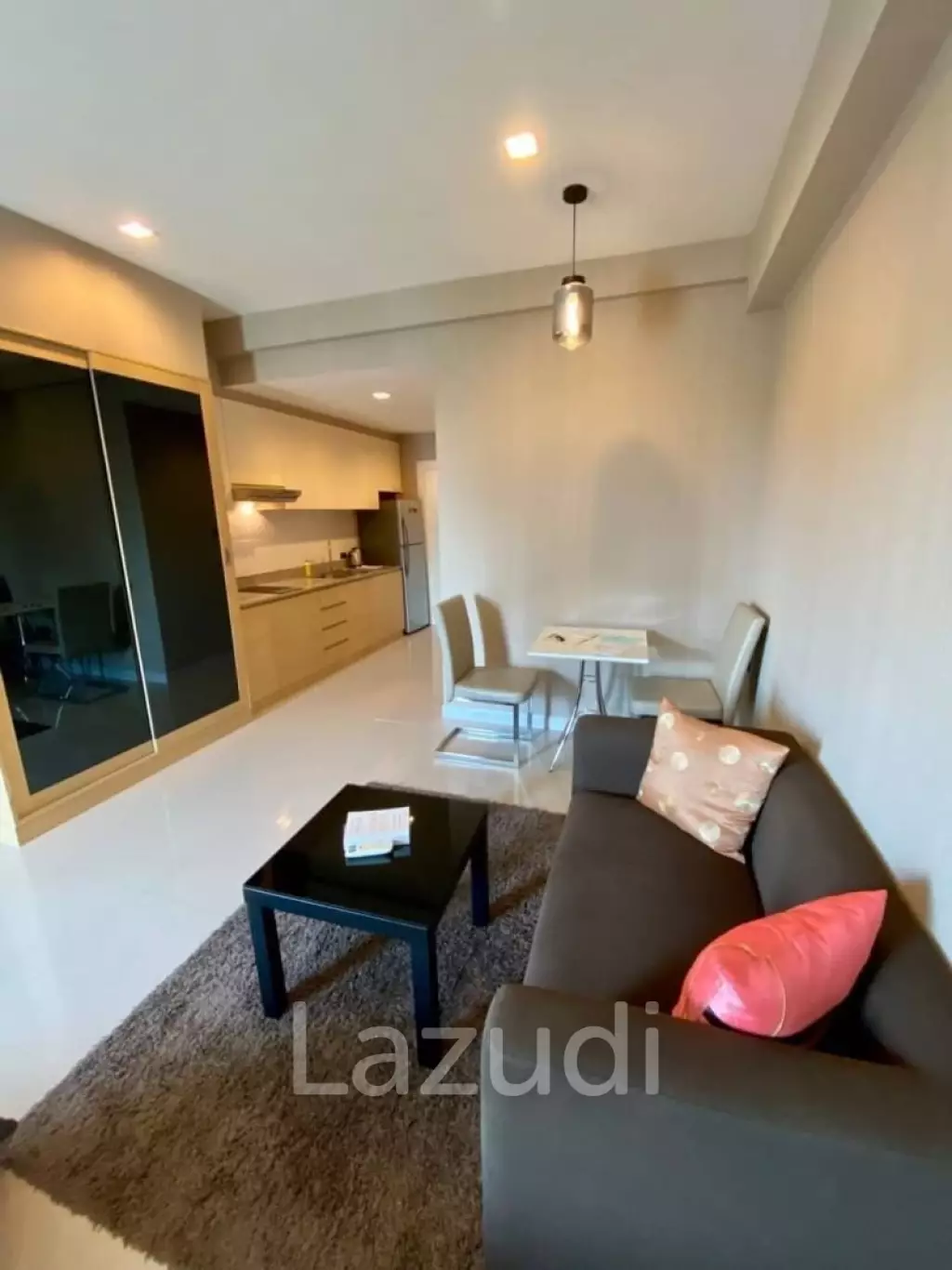 1 Bedroom 1 Bathroom 36 Sqm.Royal Beach Condo.