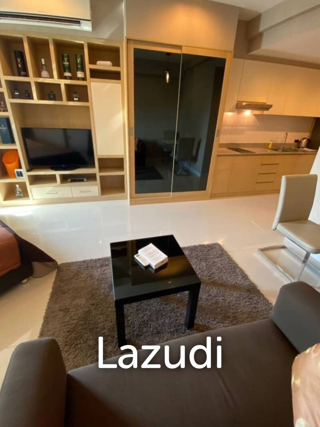 1 Bedroom 1 Bathroom 36 Sqm.Royal Beach Condo.