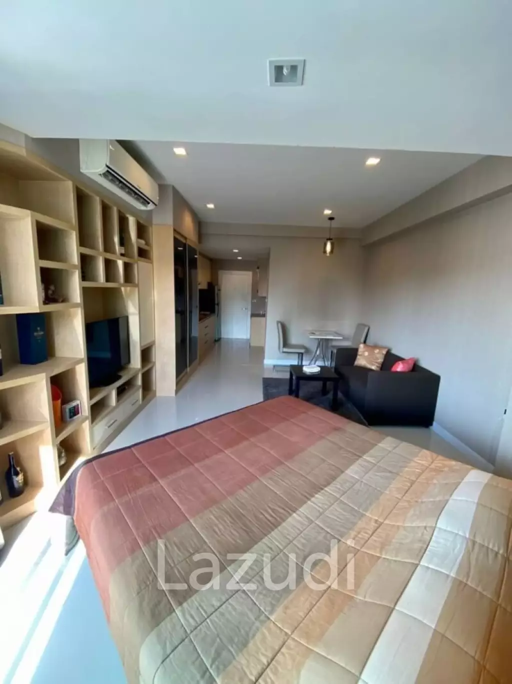 1 Bedroom 1 Bathroom 36 Sqm.Royal Beach Condo.