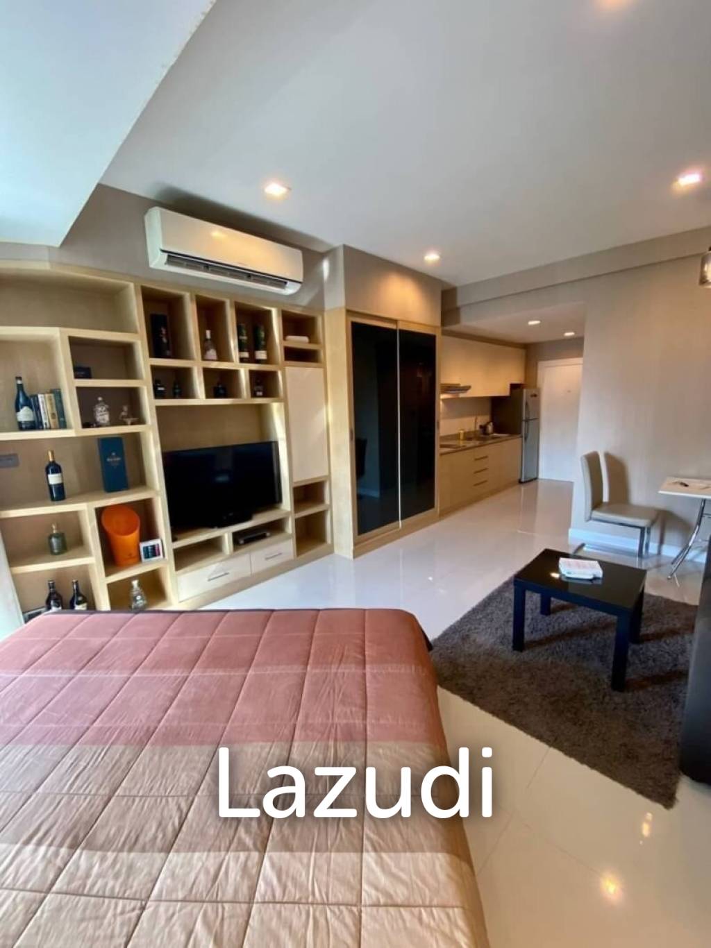 1 Bedroom 1 Bathroom 36 Sqm.Royal Beach Condo.