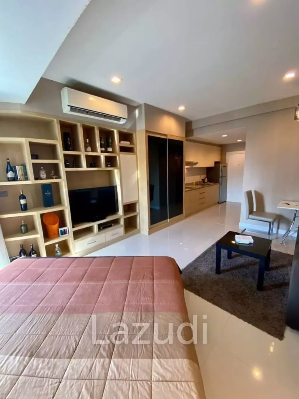 1 Bedroom 1 Bathroom 36 Sqm.Royal Beach Condo.