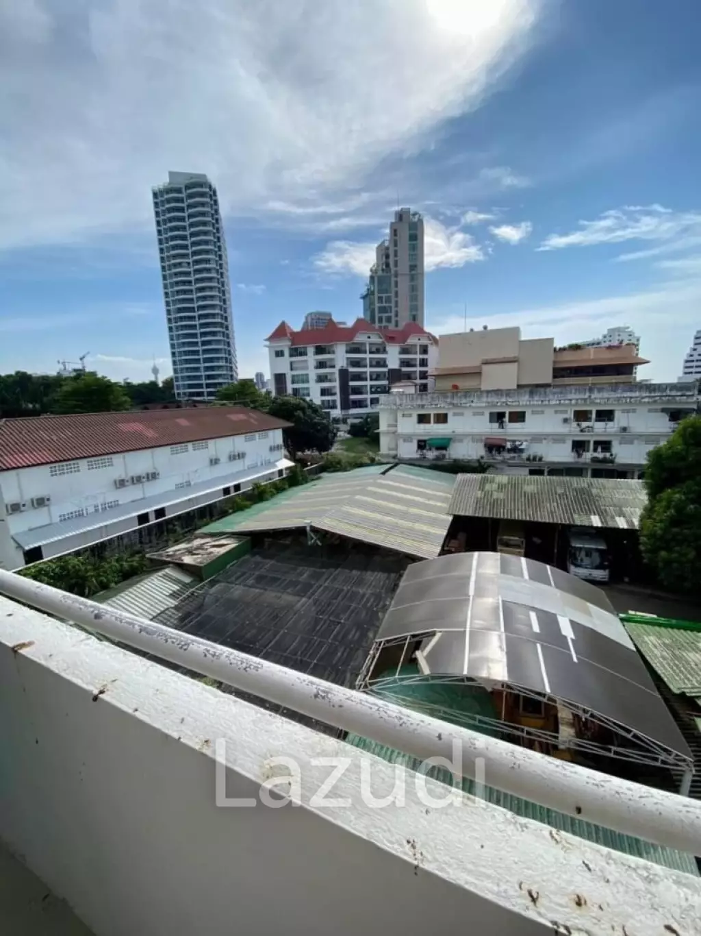 1 Bedroom 1 Bathroom 36 Sqm.Royal Beach Condo.