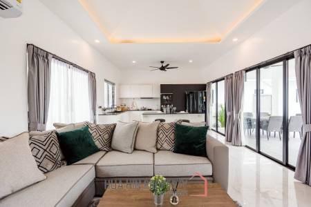 3 Bed 2 Bath 256 SQ.M  Botanica Hua Hin