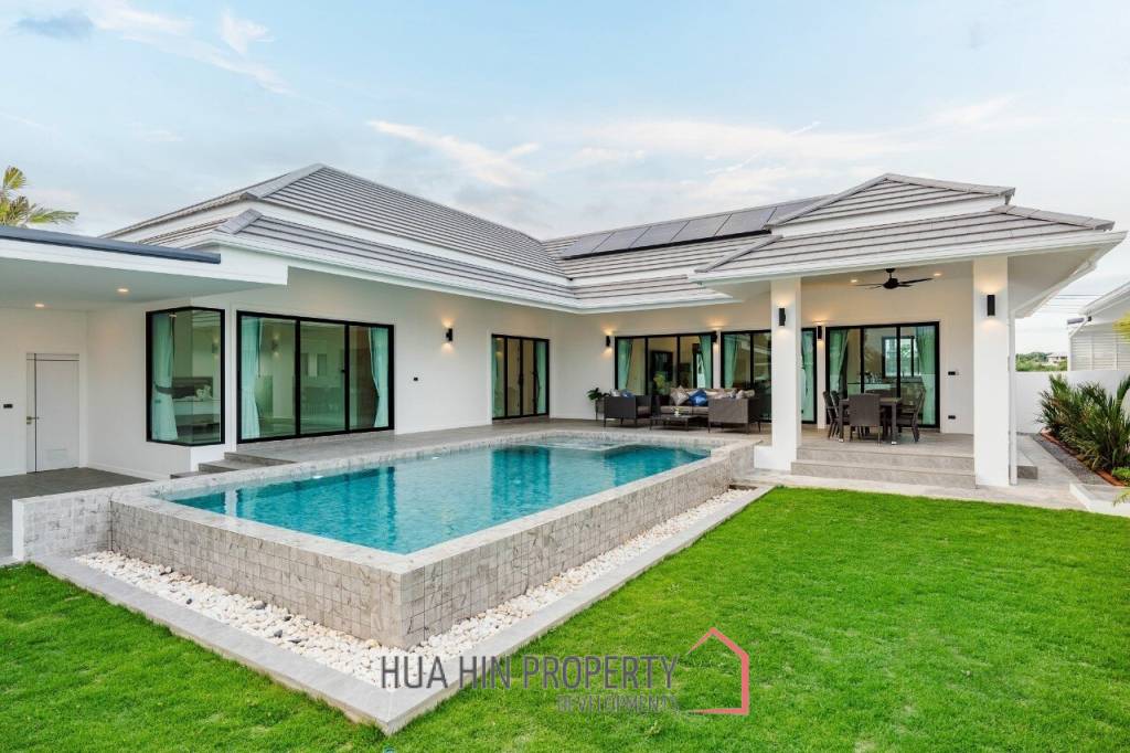 3 Bed 3 Bath 221 SQ.M  Botanica Hua Hin