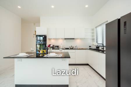 Contemporary 3-Bed Villa in Hua Hin