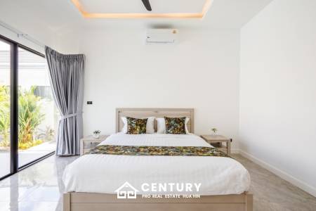Contemporary 3-Bed Villa in Hua Hin