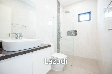 Contemporary 3-Bed Villa in Hua Hin