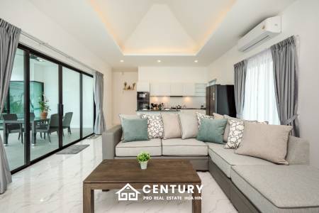 Contemporary 3-Bed Villa in Hua Hin