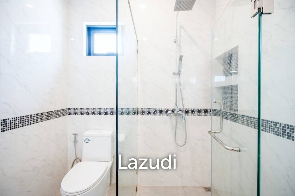 Contemporary 3-Bed Villa in Hua Hin