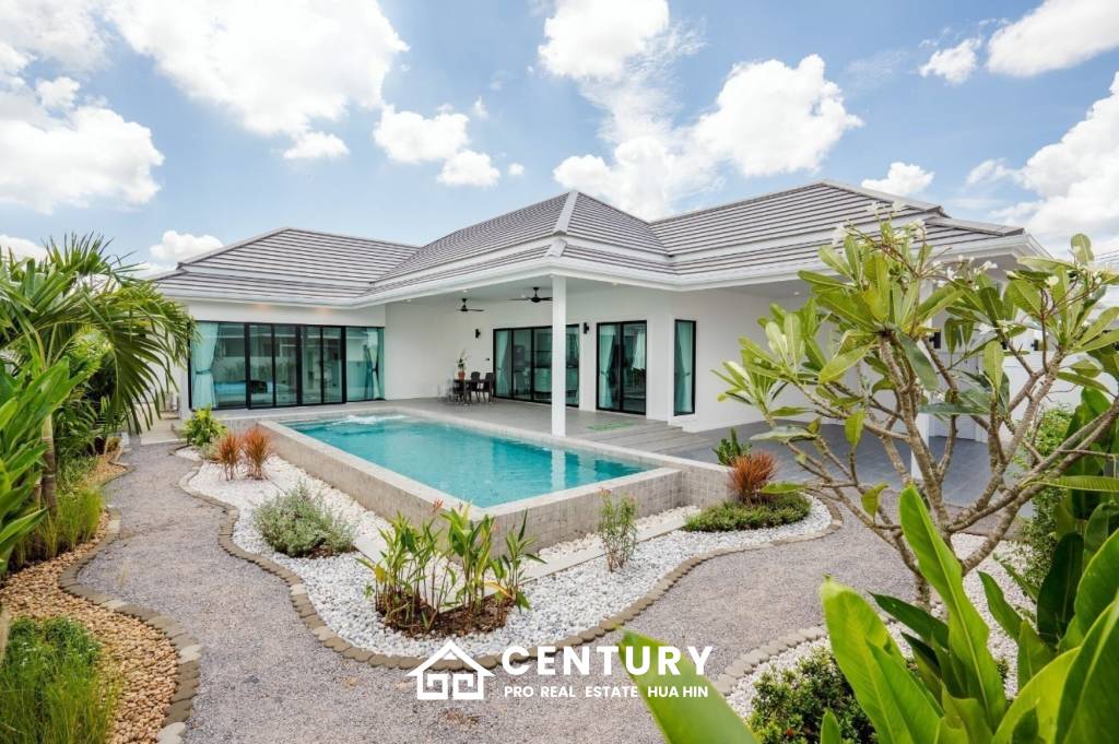 Contemporary 3-Bed Villa in Hua Hin